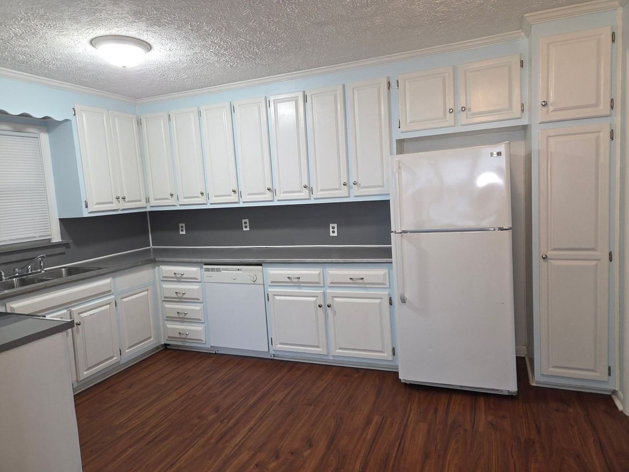 4202 Coventry Rd - Photo 7 of 16