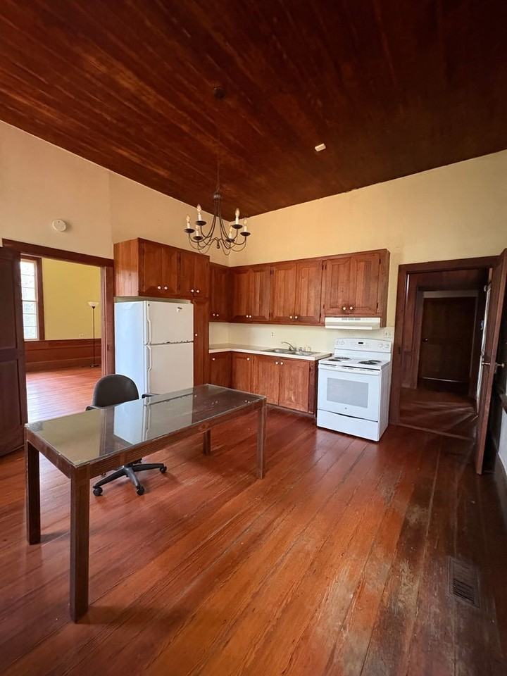 23500A River Rd - Photo 4 of 10
