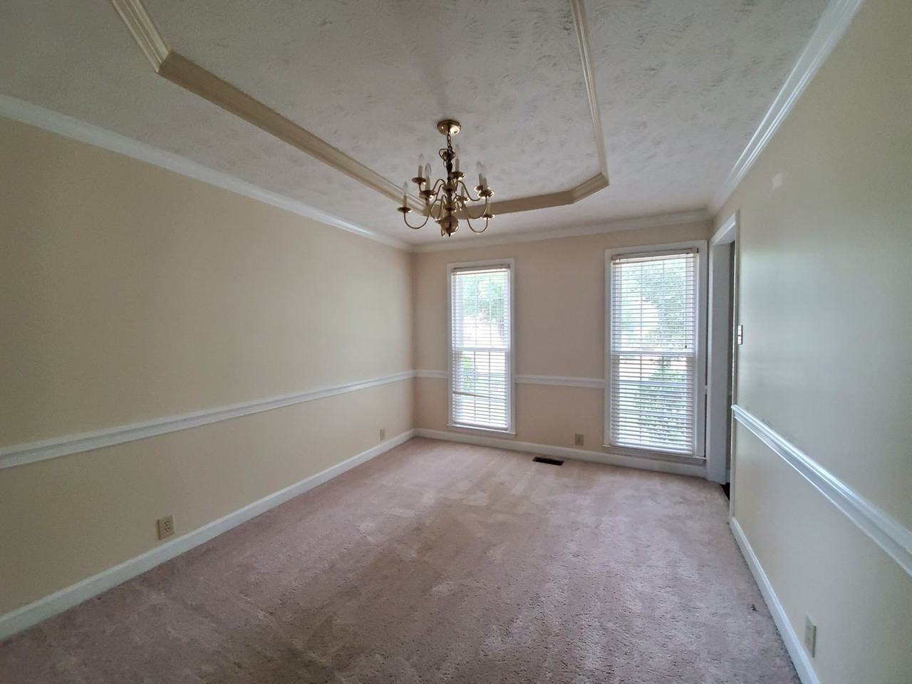 3508 Gowan Ln - Photo 3 of 28