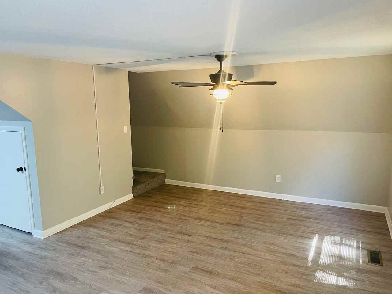 3679 Doris Dr - Photo 4 of 20