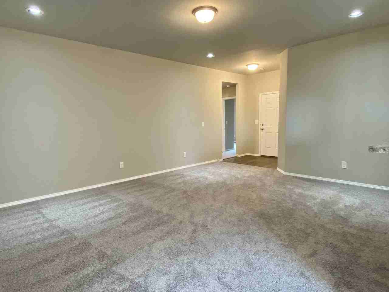 4101 Siena Ridge Blvd - Photo 5 of 17