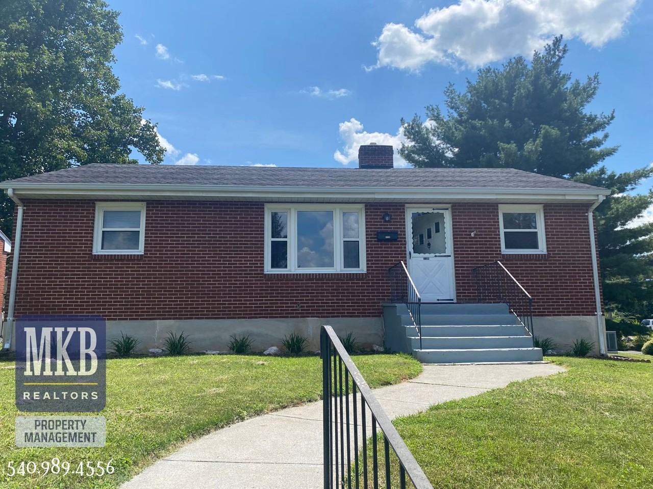 3136 Fleetwood Ave - Photo 2 of 32
