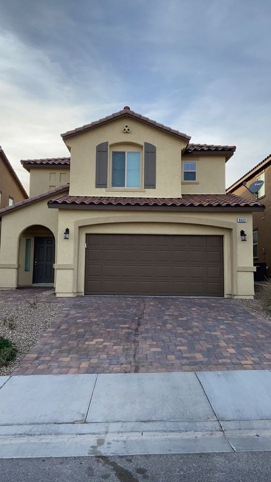 8663 Reynolds Spring St - Photo 5 of 41