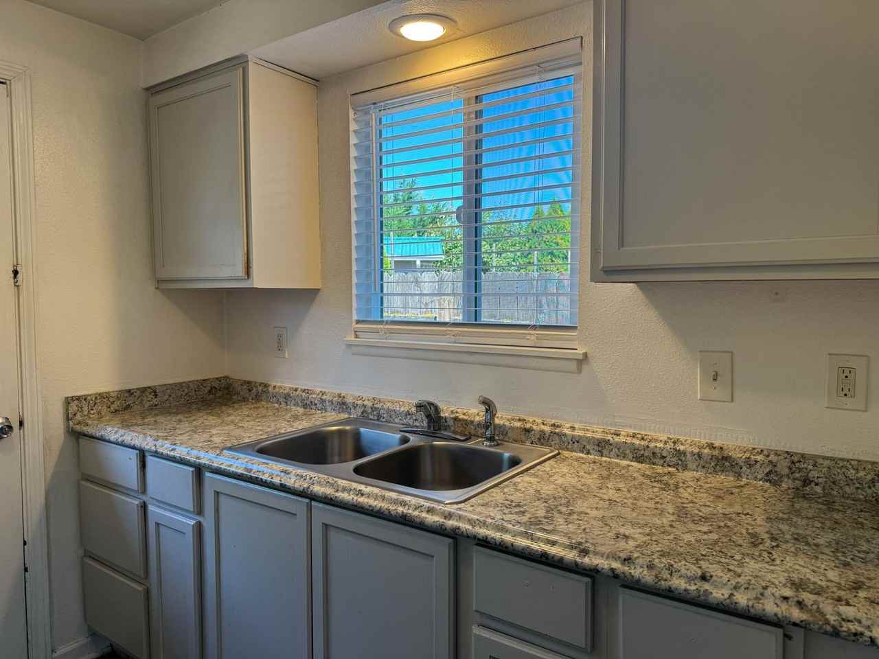 4930 Bluebelle Way - Photo 7 of 24