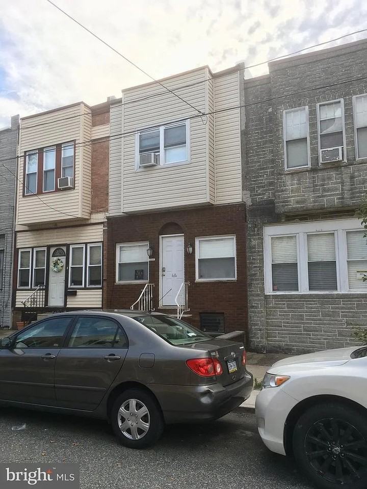 2202 S Woodstock St - Photo 2 of 9