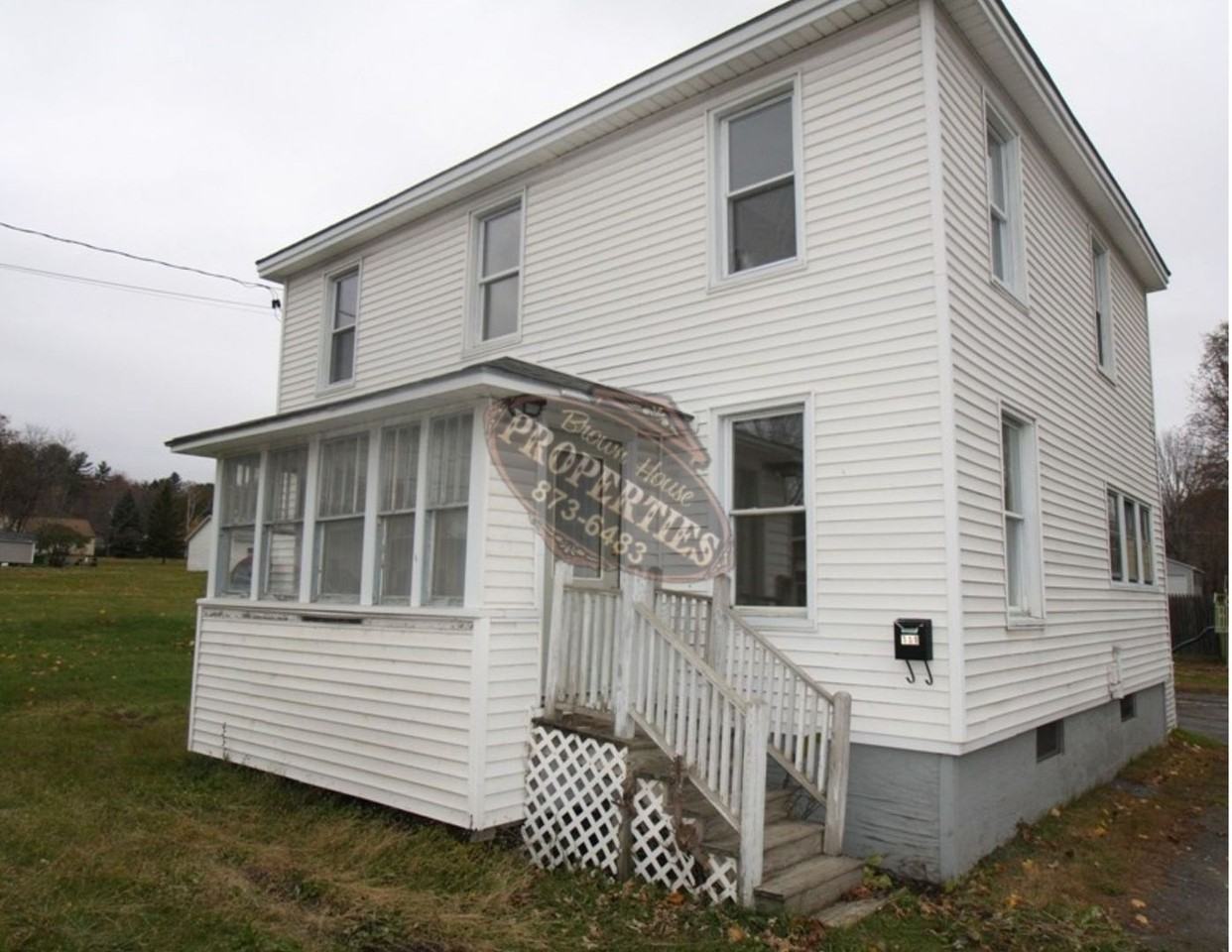 111 Kennedy Memorial Dr - Photo 3 of 14
