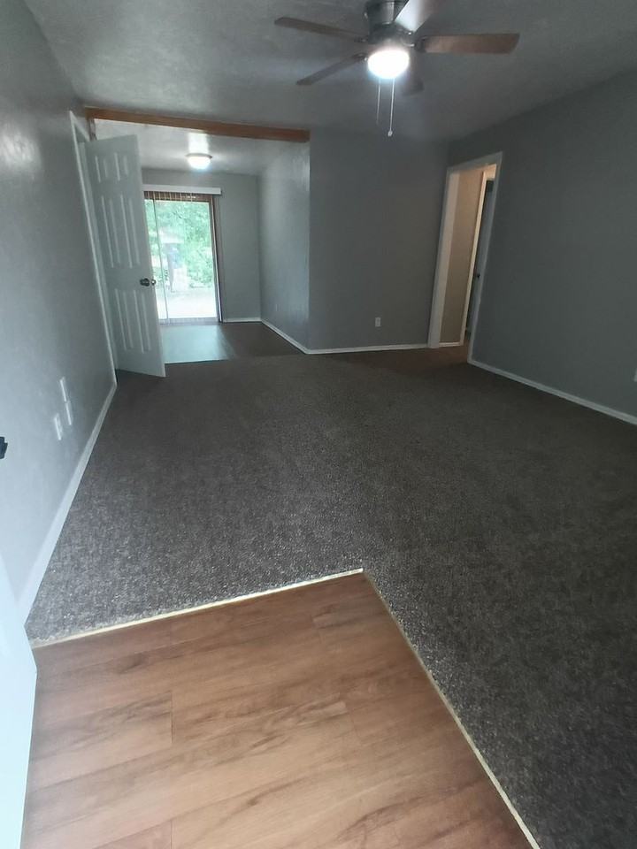 3221 Greenbrier Ter - Photo 2 of 28