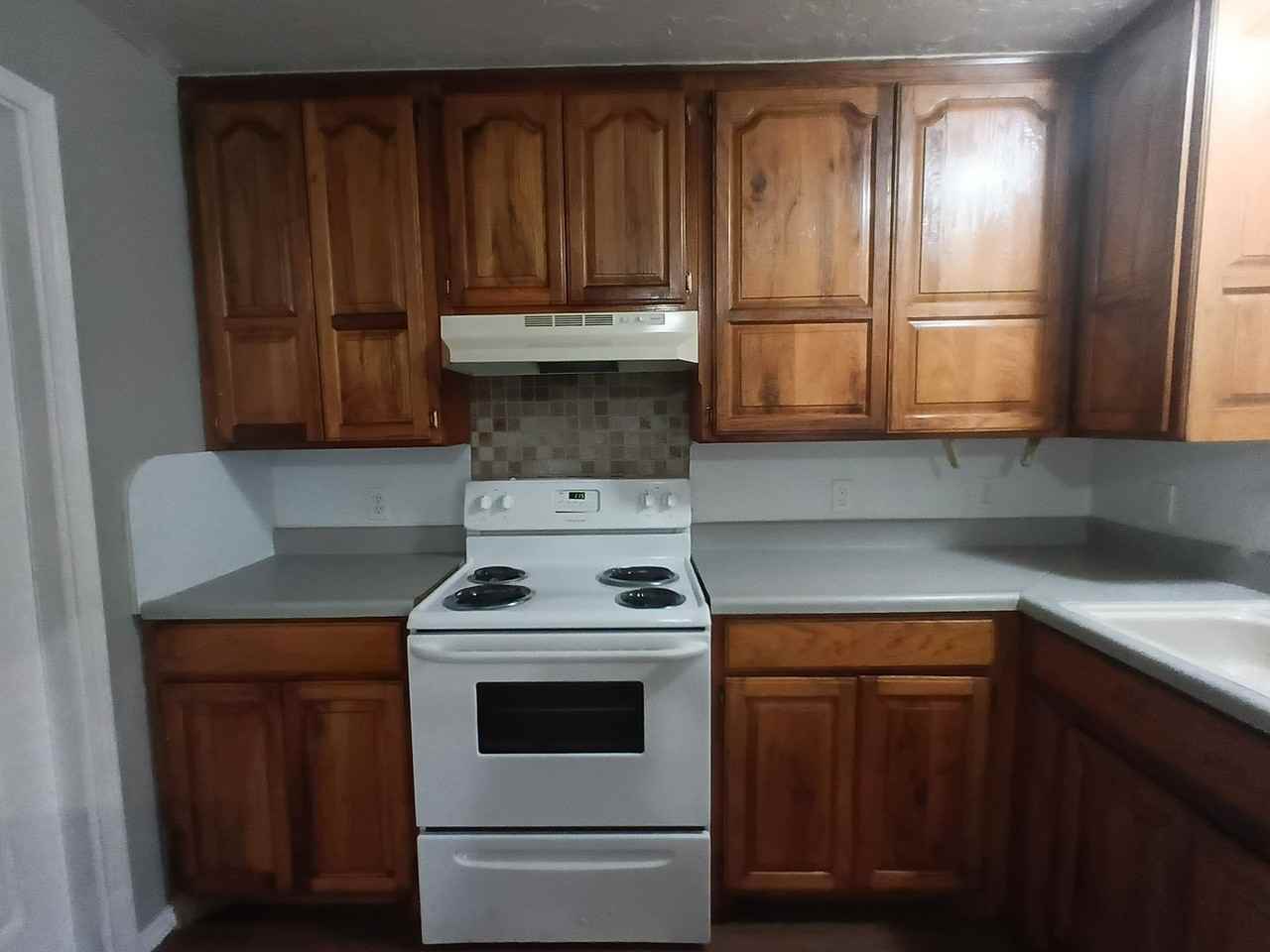 3221 Greenbrier Ter - Photo 6 of 28