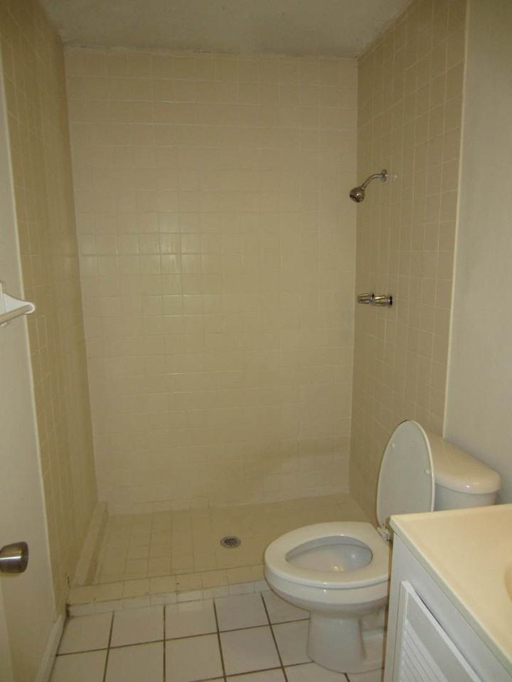 3433 Ashurst Dr - Photo 2 of 9
