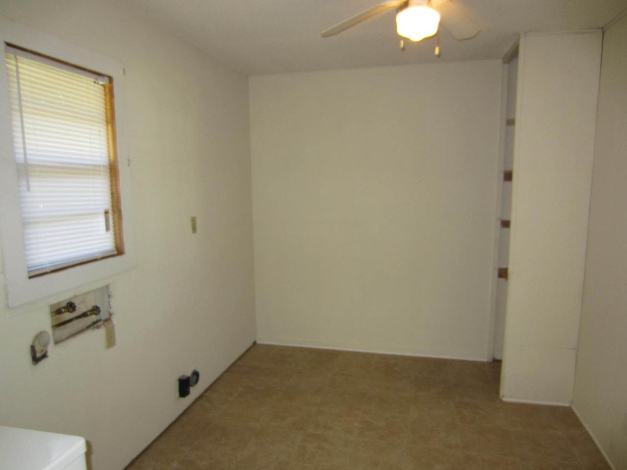3433 Ashurst Dr - Photo 4 of 9