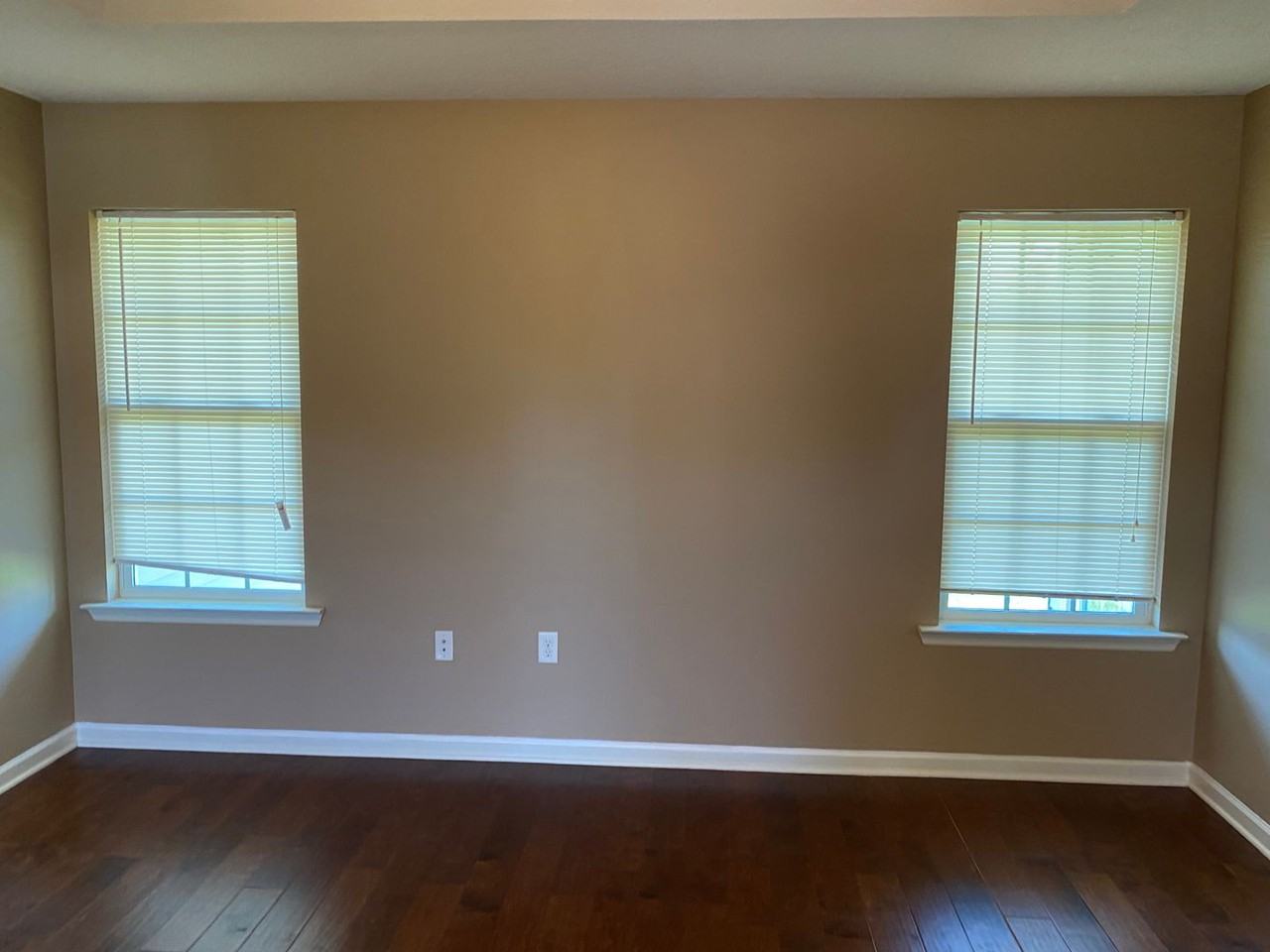 4898 Grant Dr - Photo 2 of 26