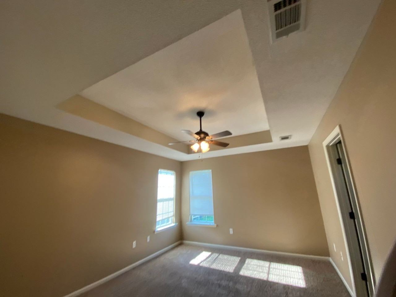 4898 Grant Dr - Photo 3 of 26