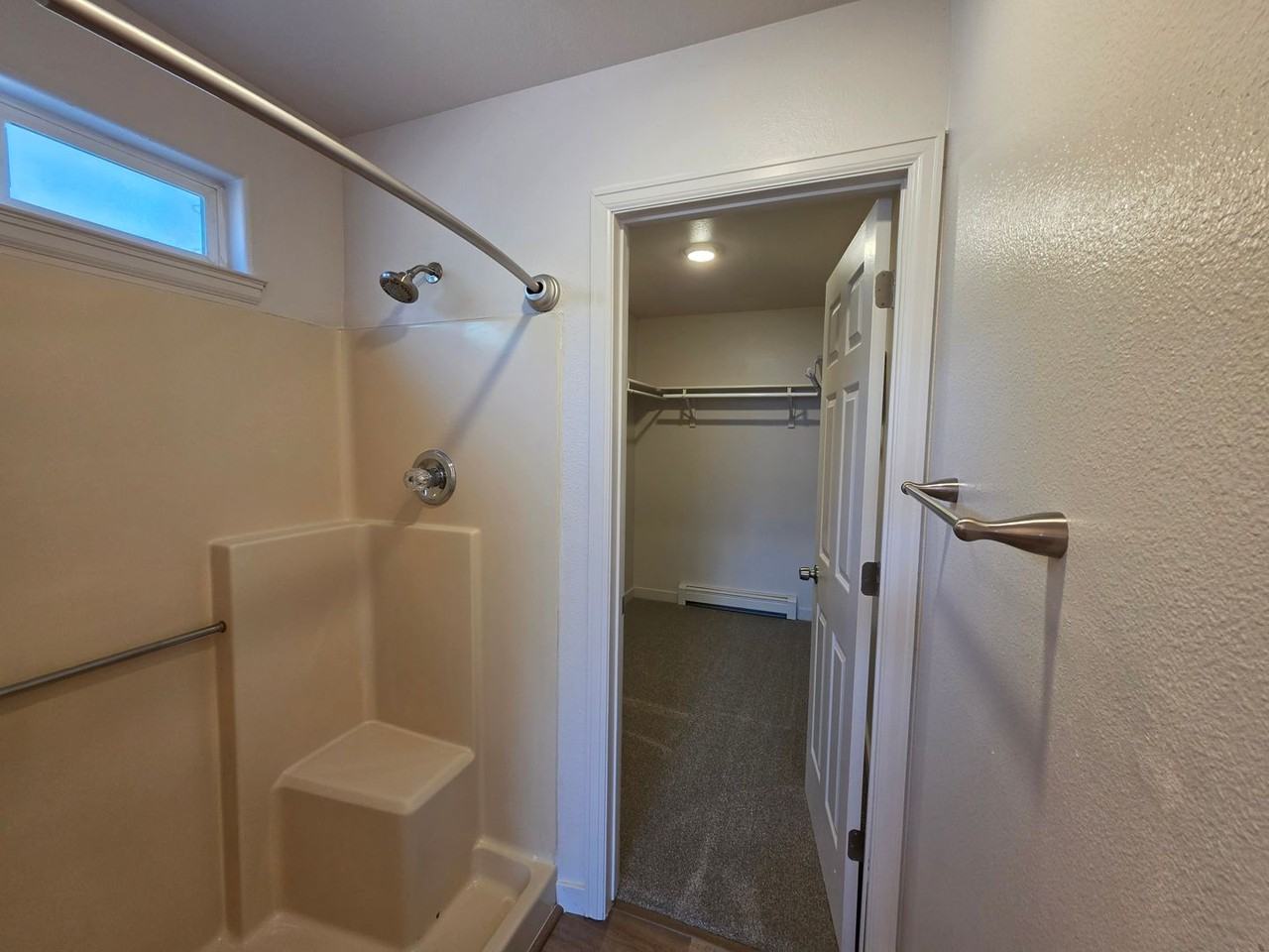 2984 Emerald Cir - Photo 5 of 13