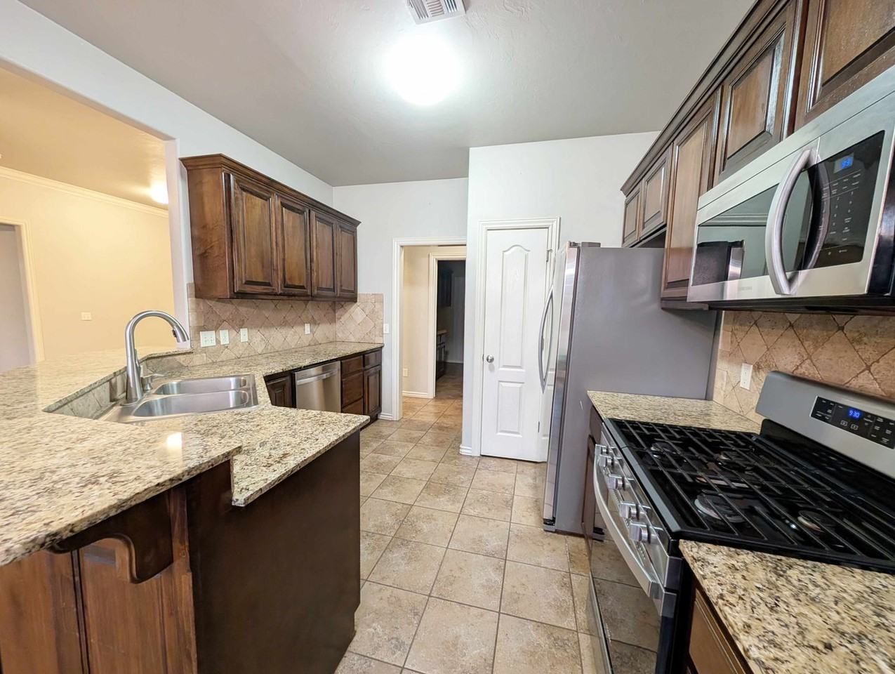 19100 Canyon Creek Pl - Photo 4 of 19