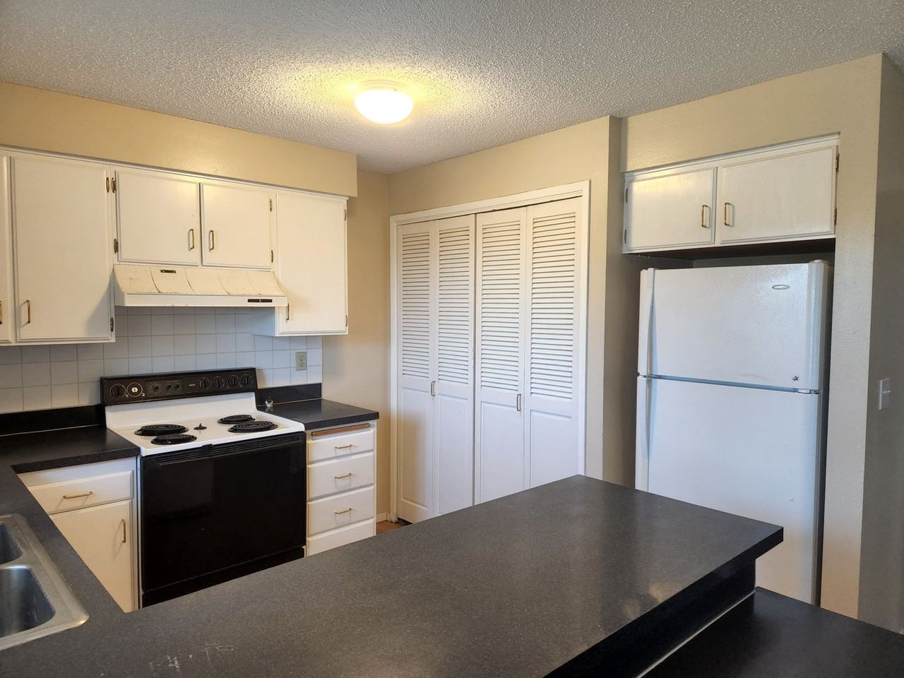 102 N 48th Ave #1 - Photo 3 of 11