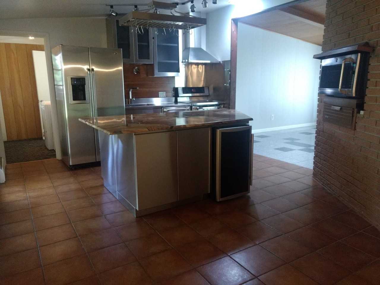1965 Grape Ave - Photo 7 of 18