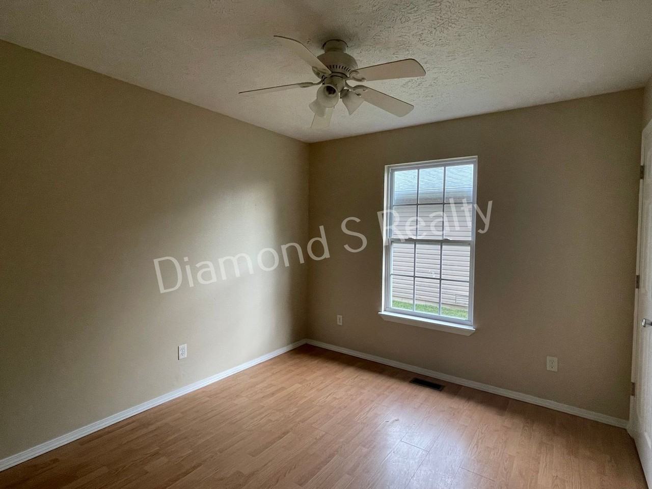 1452 N Ethyl Ave - Photo 2 of 13
