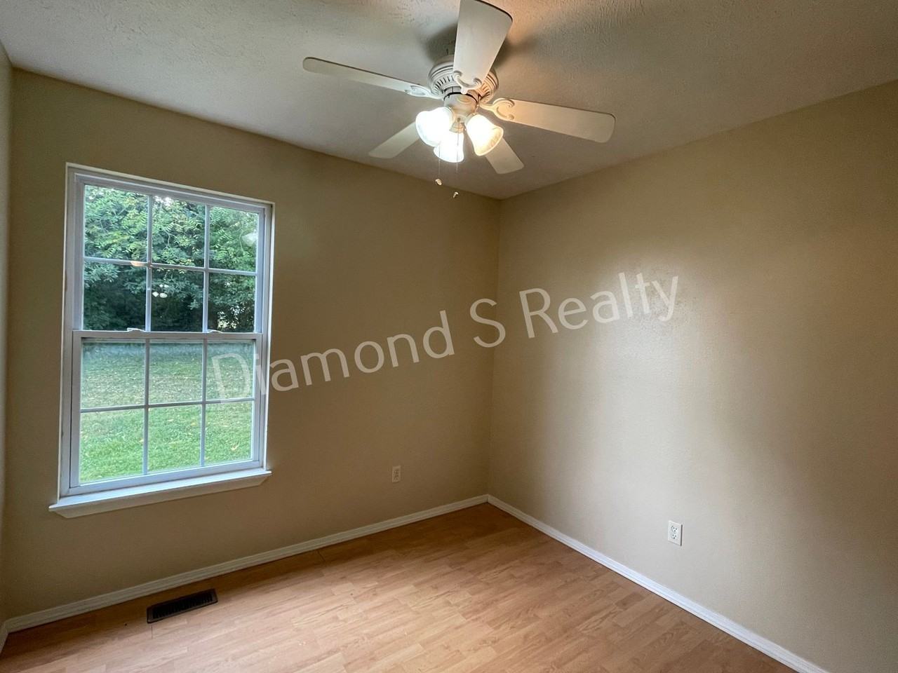 1452 N Ethyl Ave - Photo 4 of 13