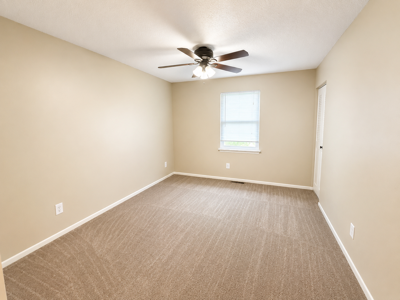 202 Ne Westwind Dr #A - Photo 7 of 16