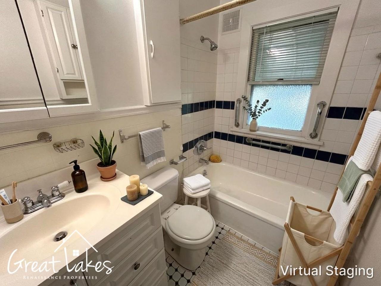 24601 Tallman Ave - Photo 6 of 11