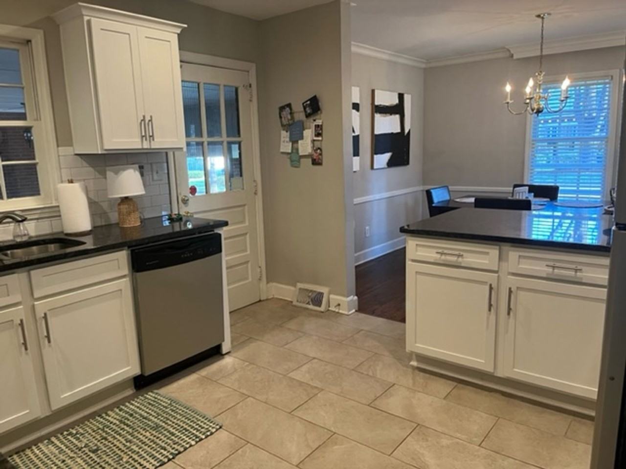2600 Selwyn Ave - Photo 4 of 15