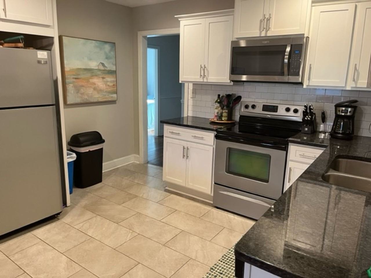 2600 Selwyn Ave - Photo 7 of 15