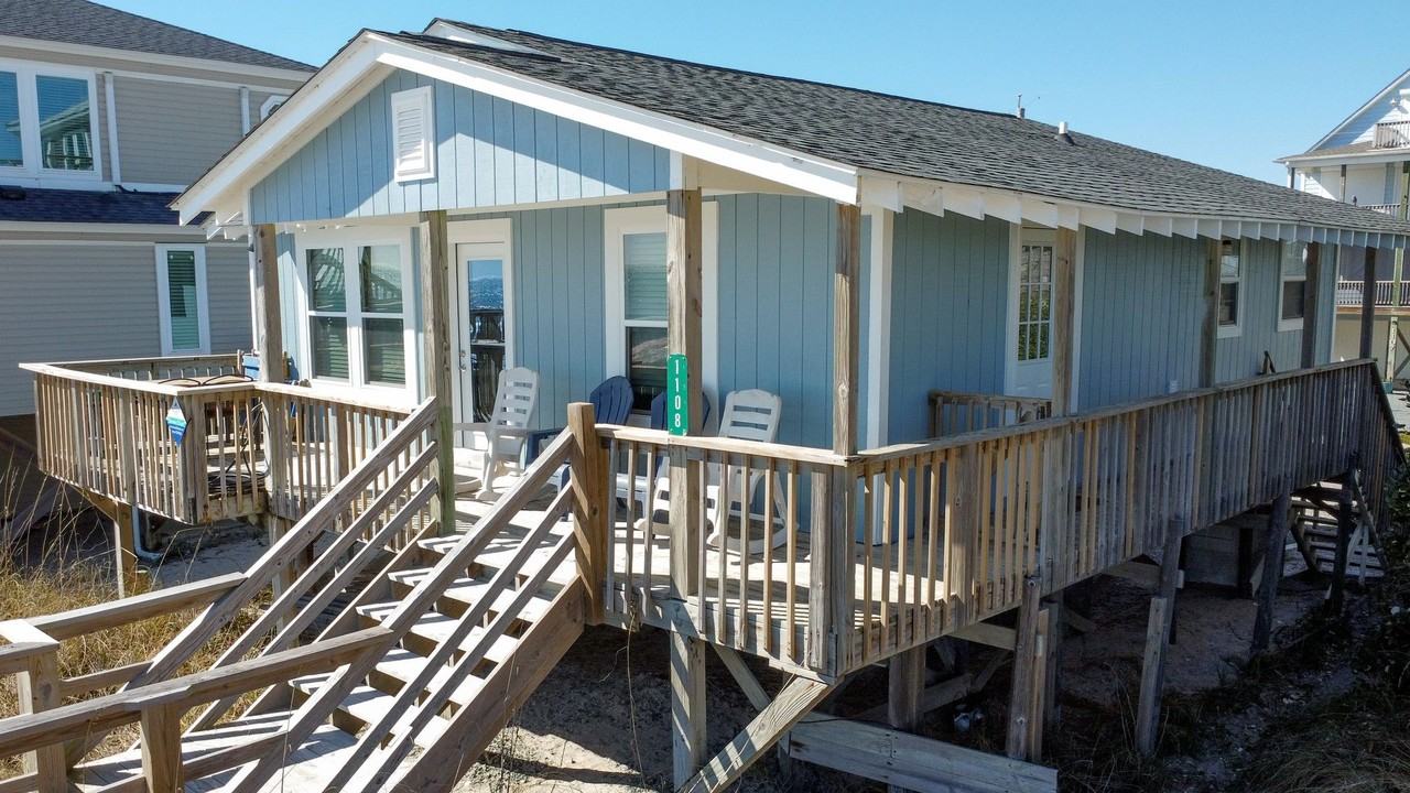 1108 N Shore Dr - Photo 2 of 18