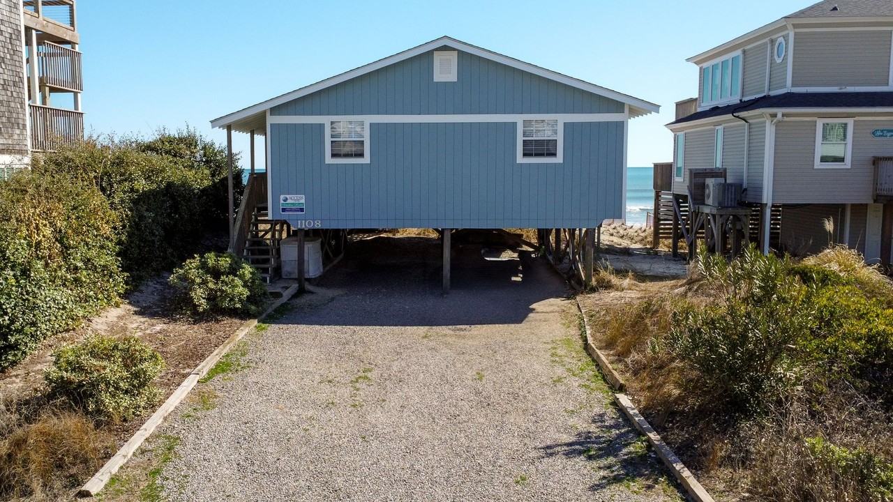 1108 N Shore Dr - Photo 4 of 18
