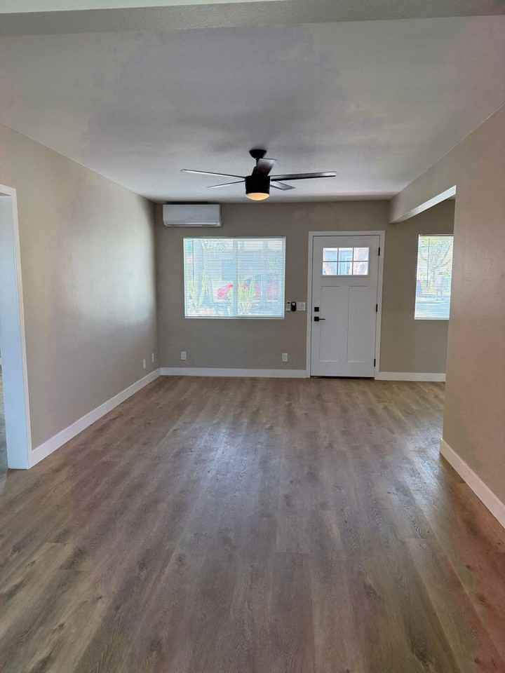 1527 W Stoneridge Ct - Photo 3 of 11
