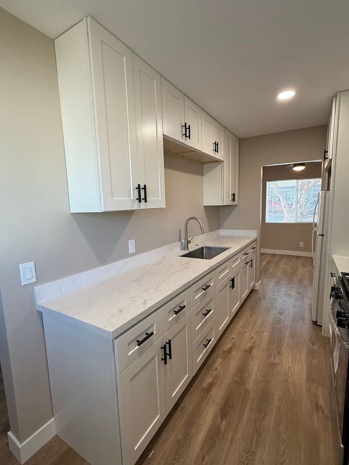 1527 W Stoneridge Ct - Photo 5 of 11