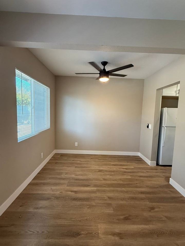 1527 W Stoneridge Ct - Photo 6 of 11