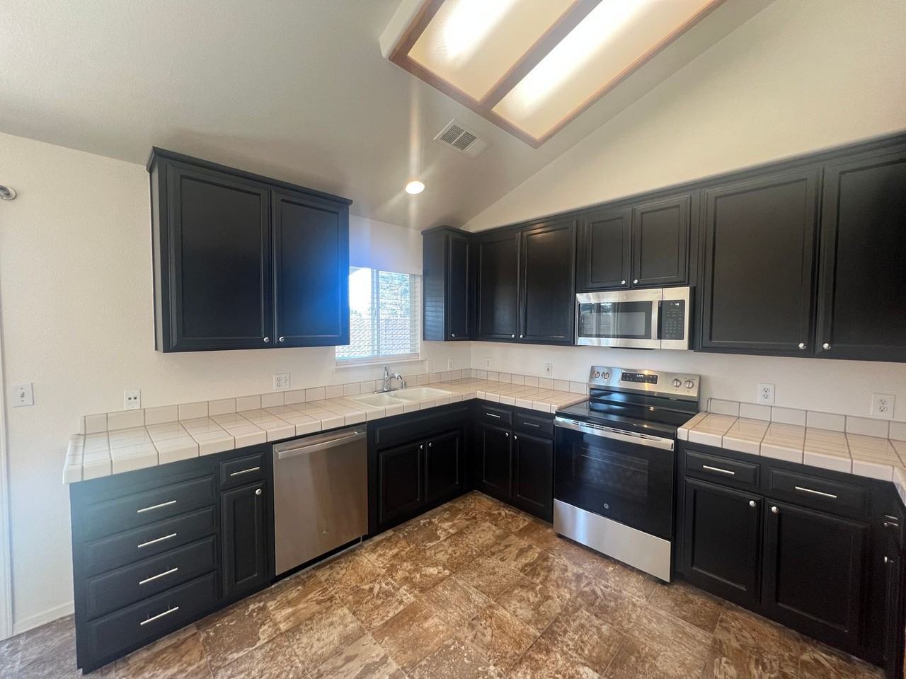603 Cinnabar Way - Photo 7 of 27
