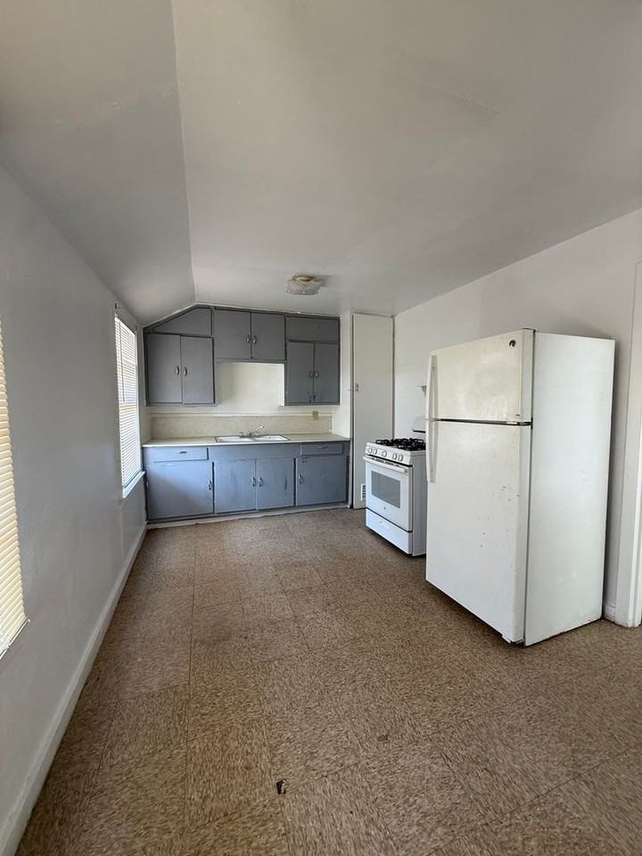 700 Norris Ave - Photo 3 of 7