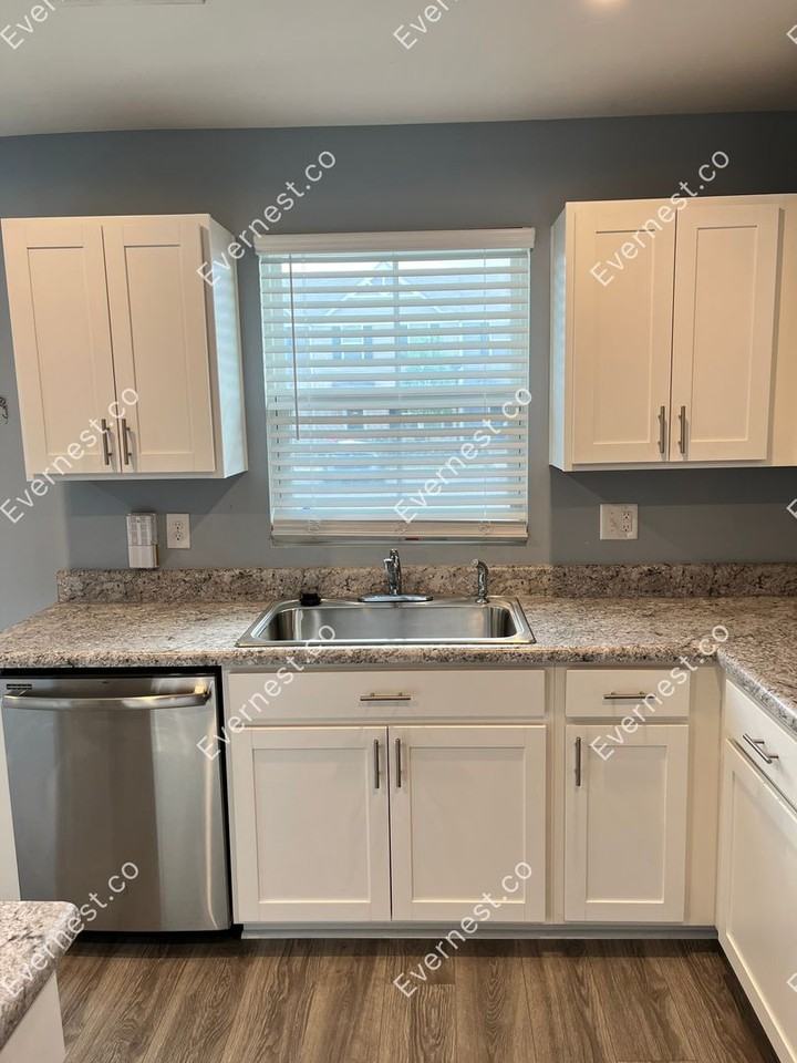 1320 Havenbrook Dr - Photo 4 of 19