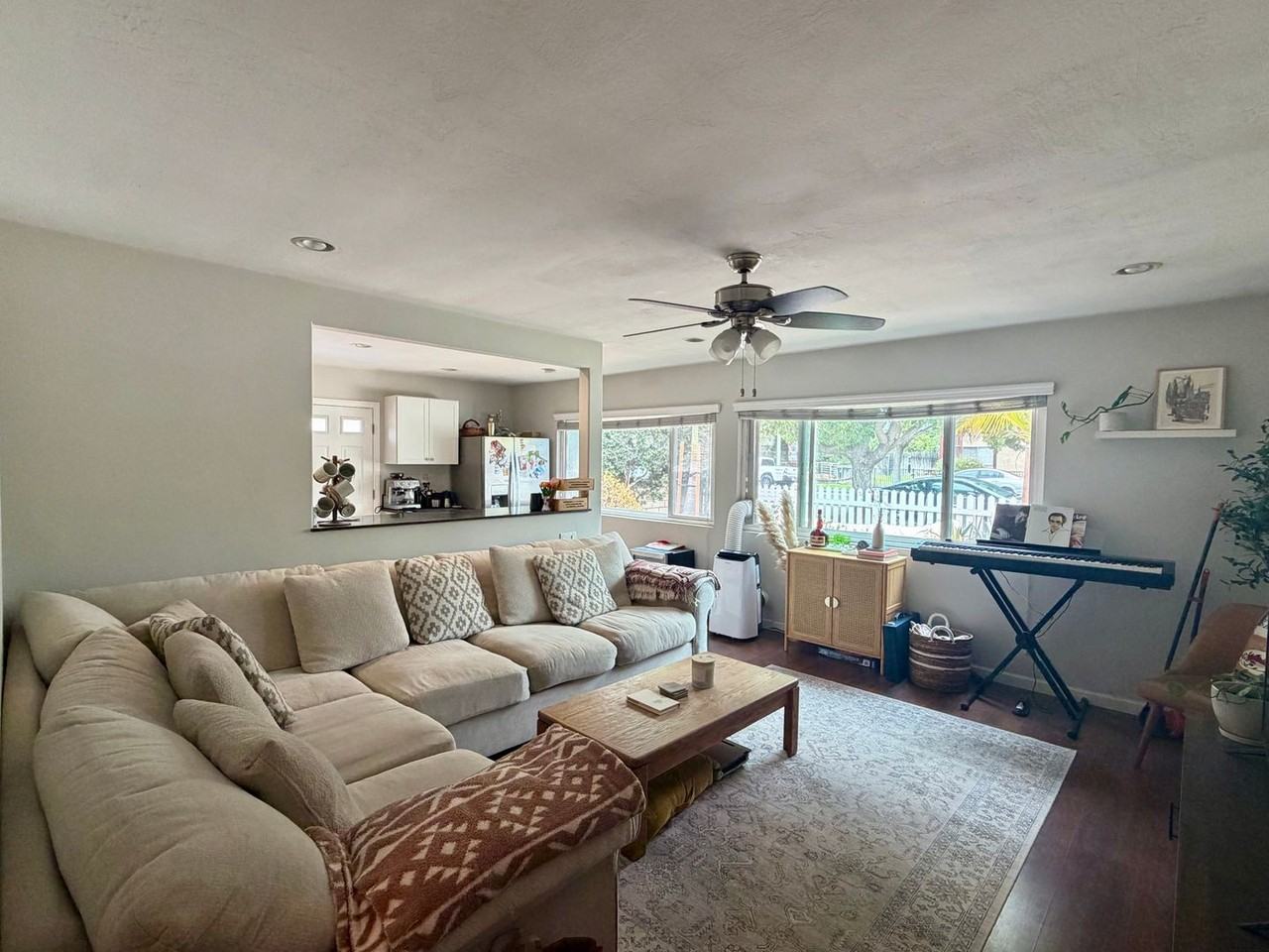 3359 Roosevelt St - Photo 6 of 30