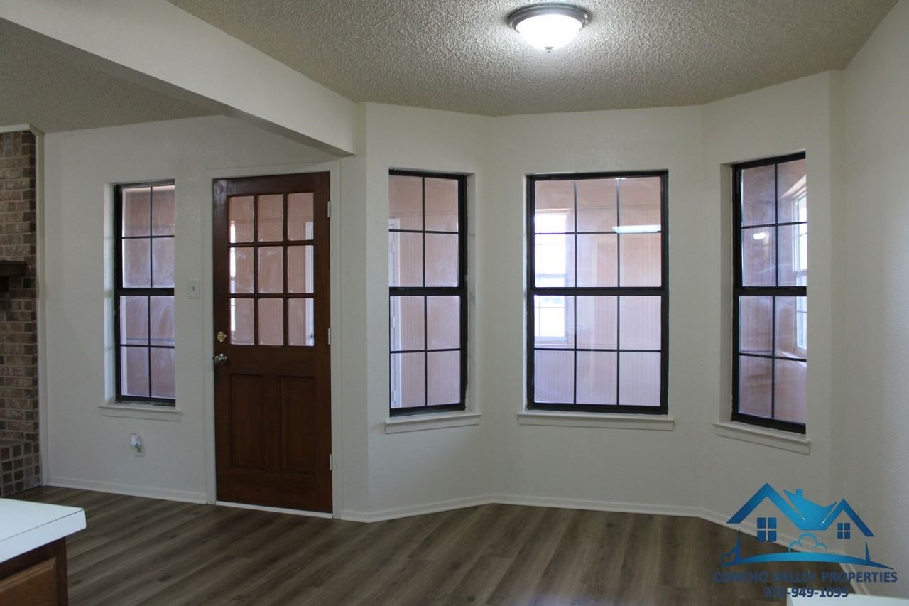 1706 Kansas Ave - Photo 5 of 20