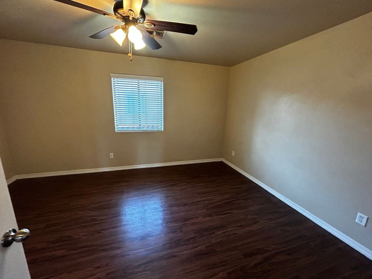 Bell Villas Townhomes - Photo 7 of 38