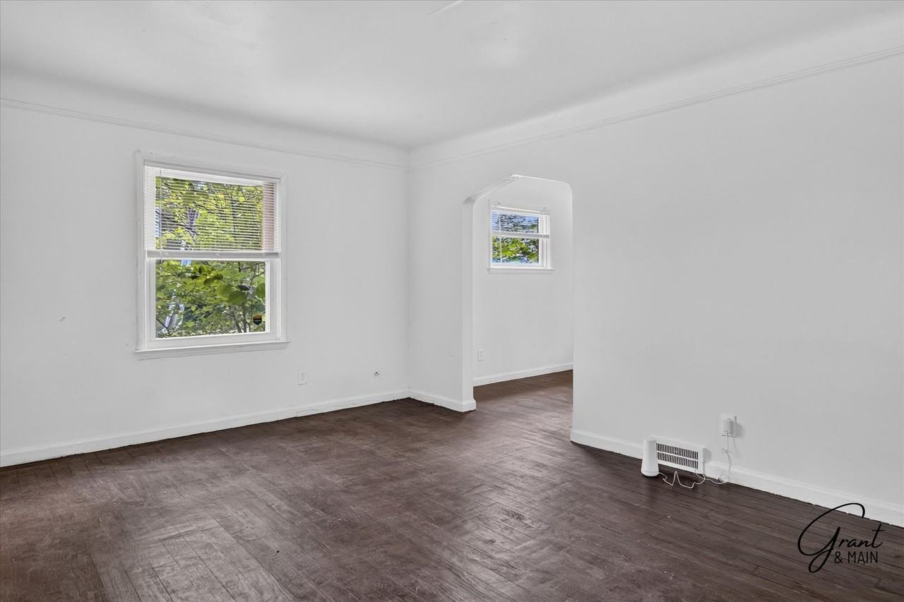 18474 Kelly Rd - Photo 5 of 16