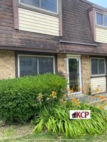 featured image of 2658 Woodview Ct