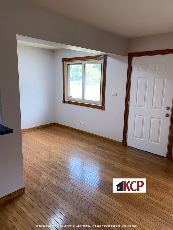 2658 Woodview Ct - Photo 5 of 15