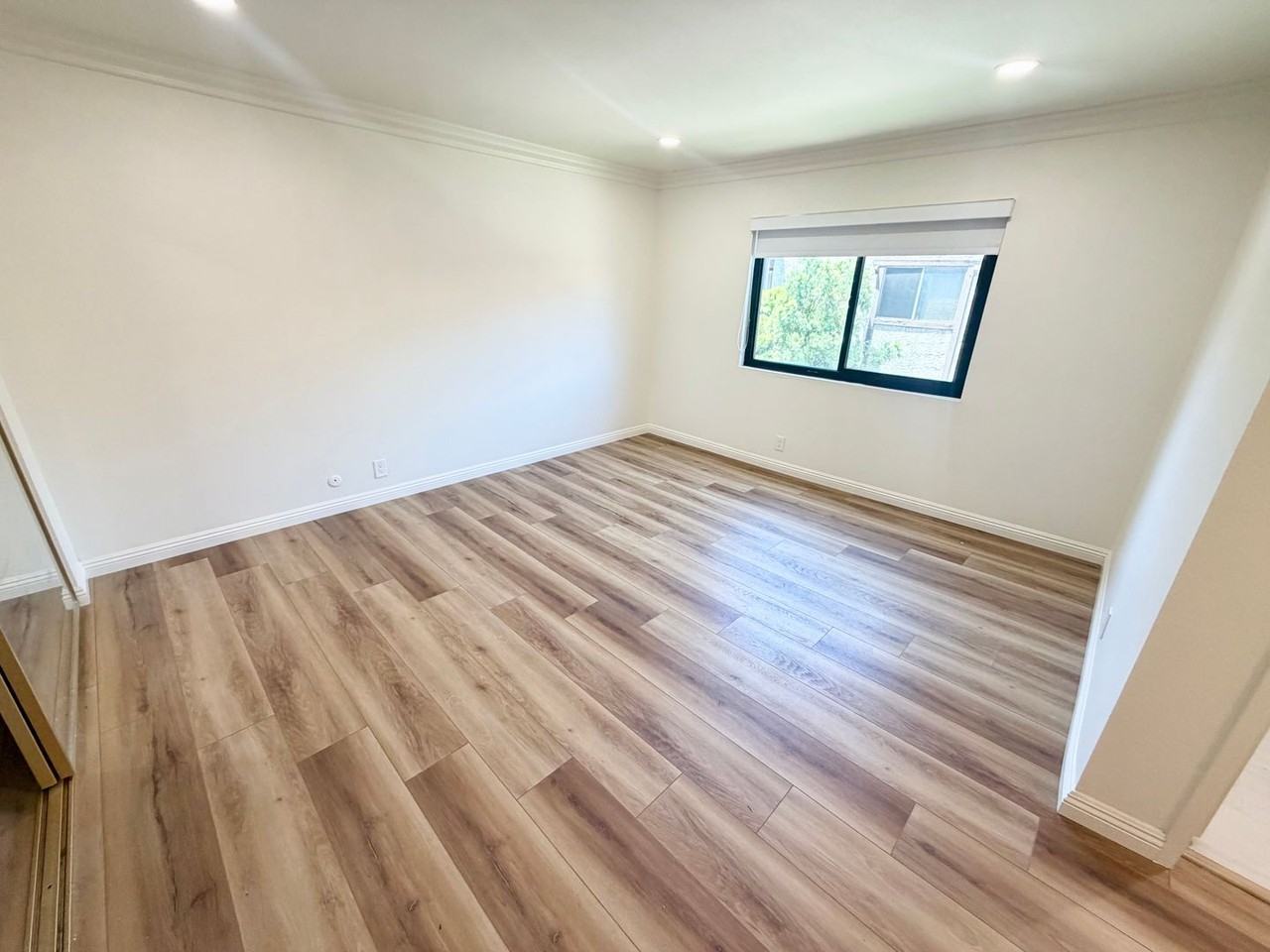 2473 Oswego St #16 - Photo 5 of 18