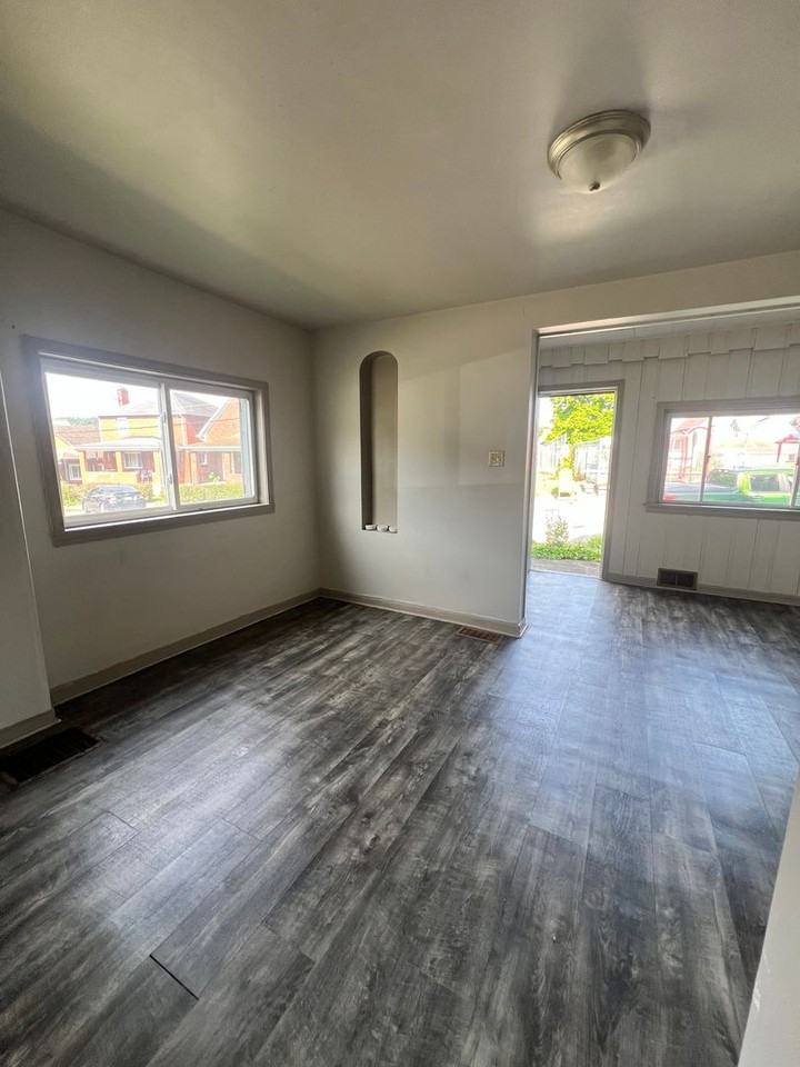 302 Fairmont Ave - Photo 3 of 13