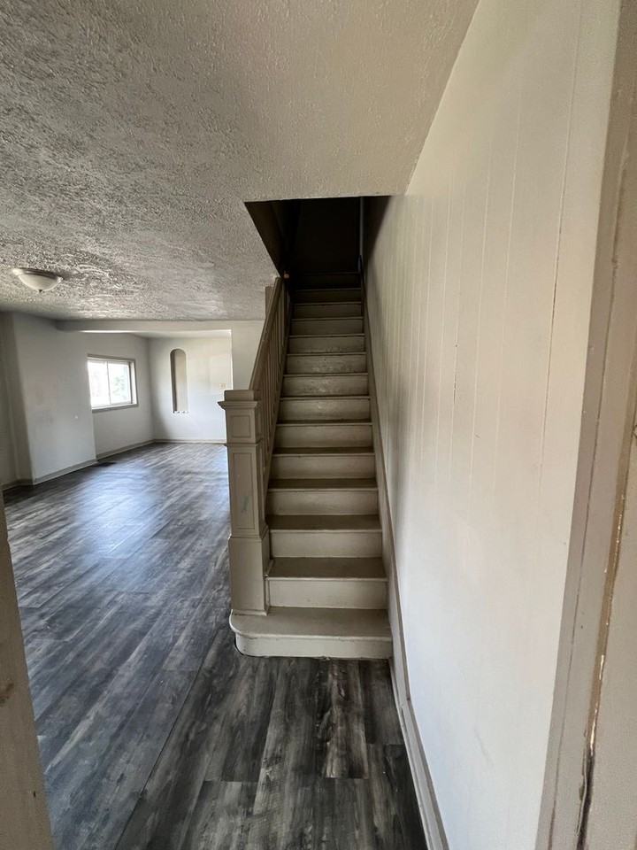 302 Fairmont Ave - Photo 6 of 13