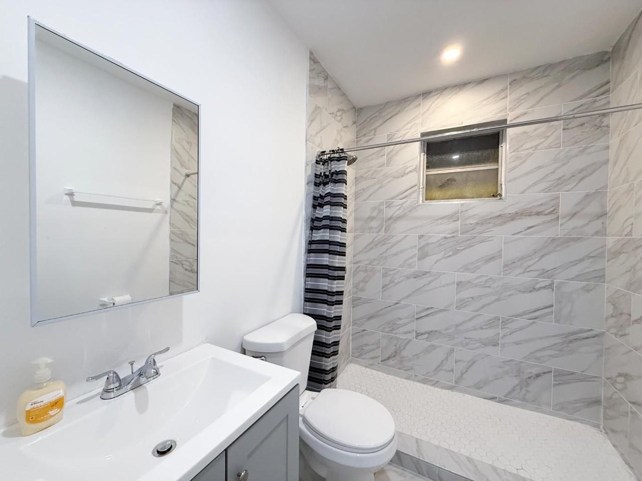 6393 Nw 17th Ave - Photo 5 of 8