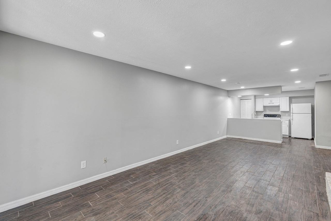 3990 Se 17th Ct - Photo 6 of 33