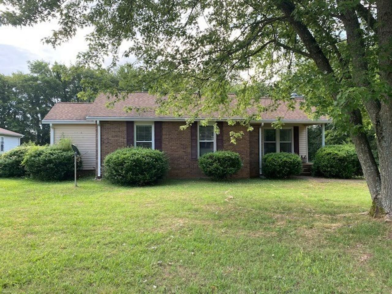 2075 Stonebrook Dr