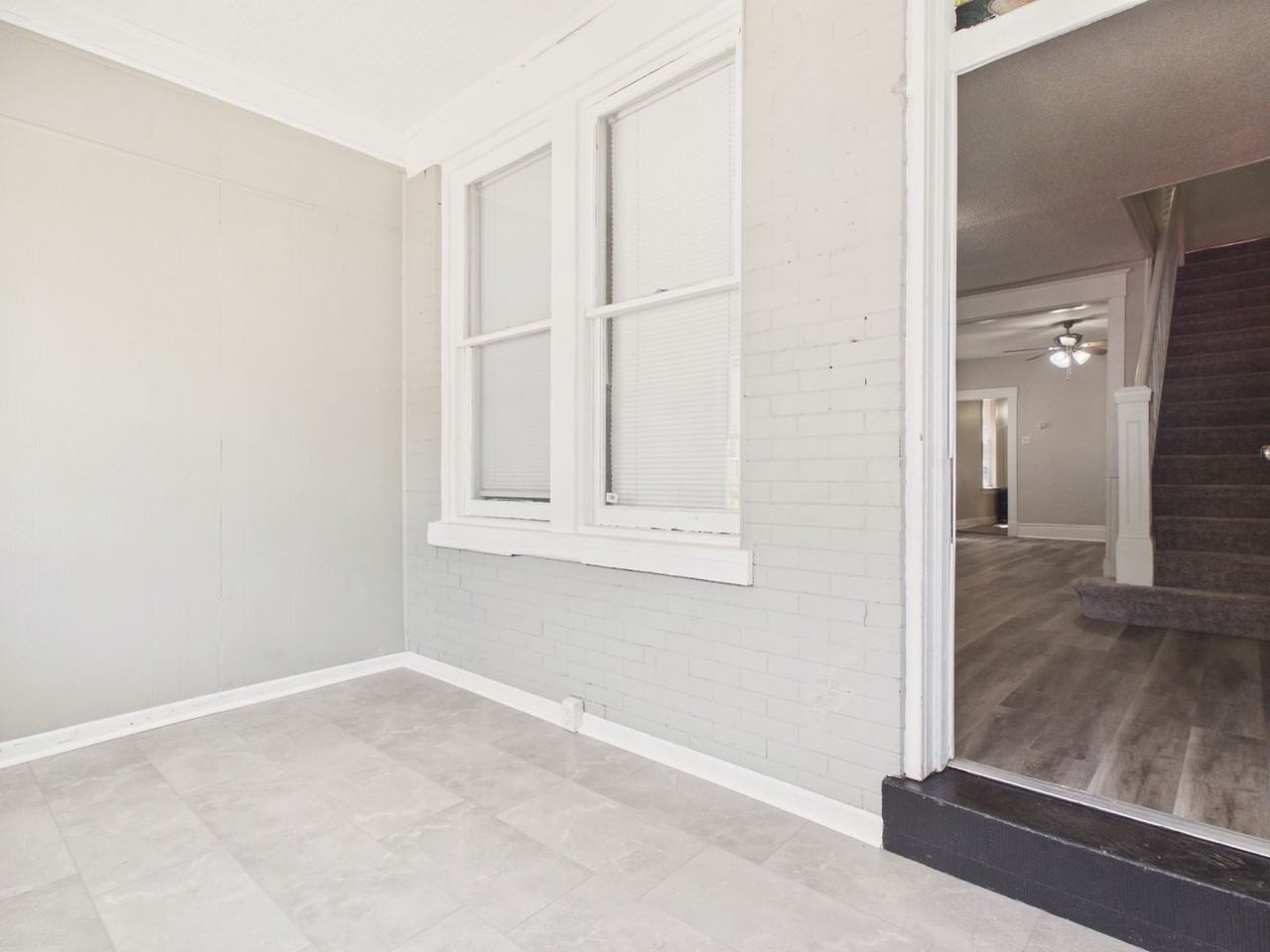 2614 Lexington St - Photo 6 of 41