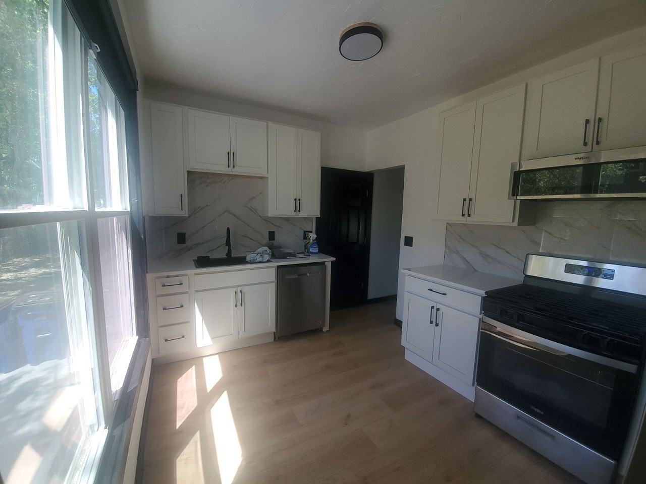 1360 E 93rd St - Photo 3 of 26