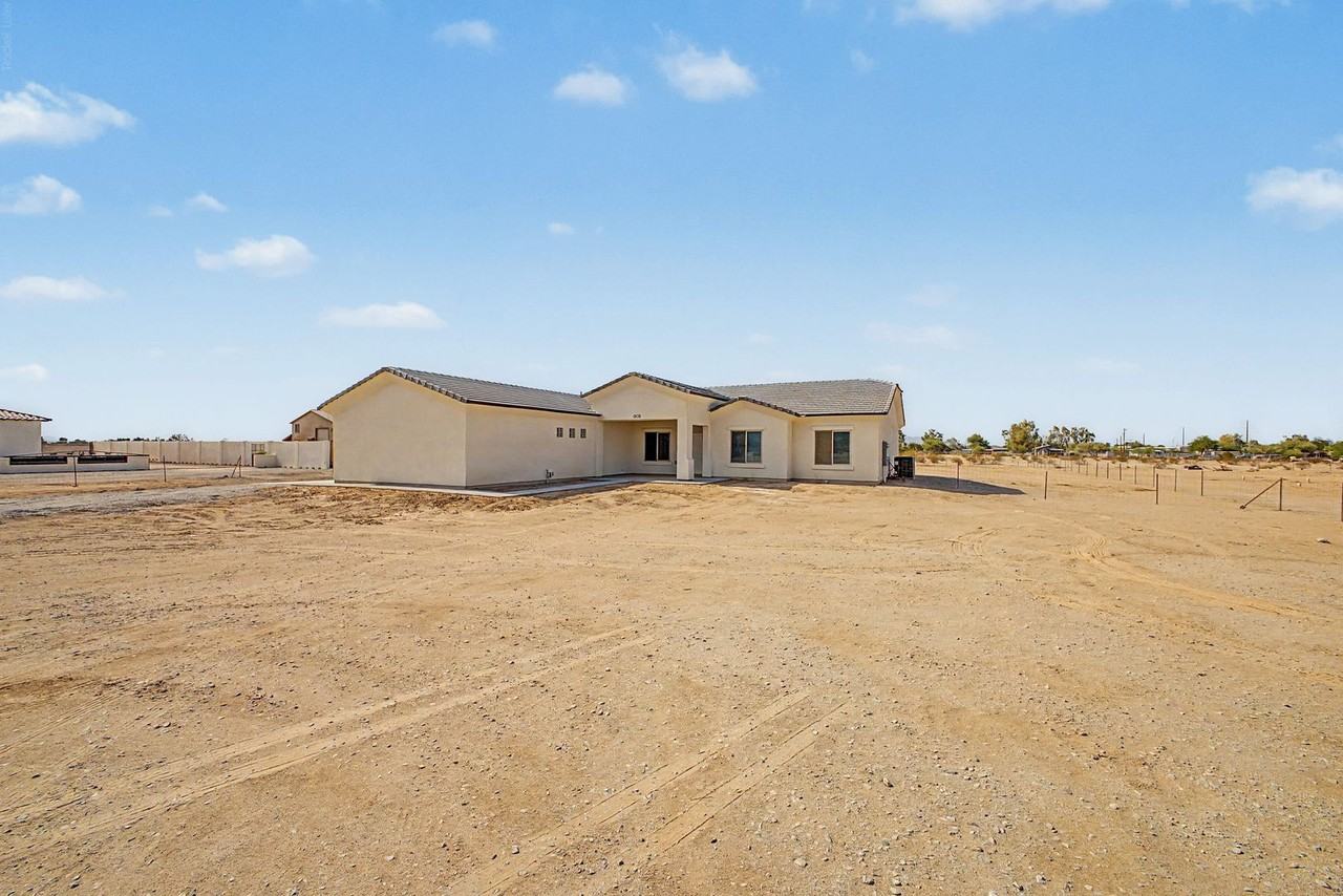 12138 S Airport Rd - Photo 3 of 36