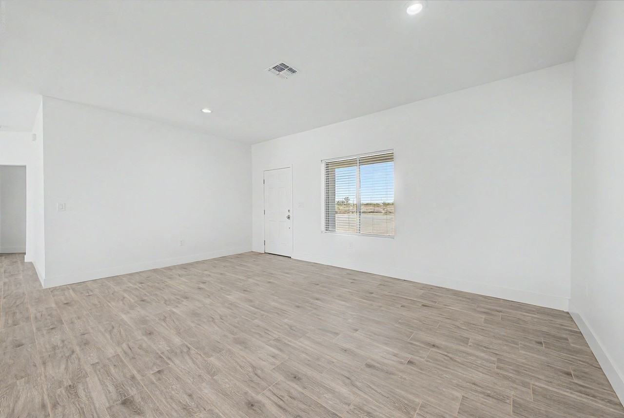 12138 S Airport Rd - Photo 4 of 36